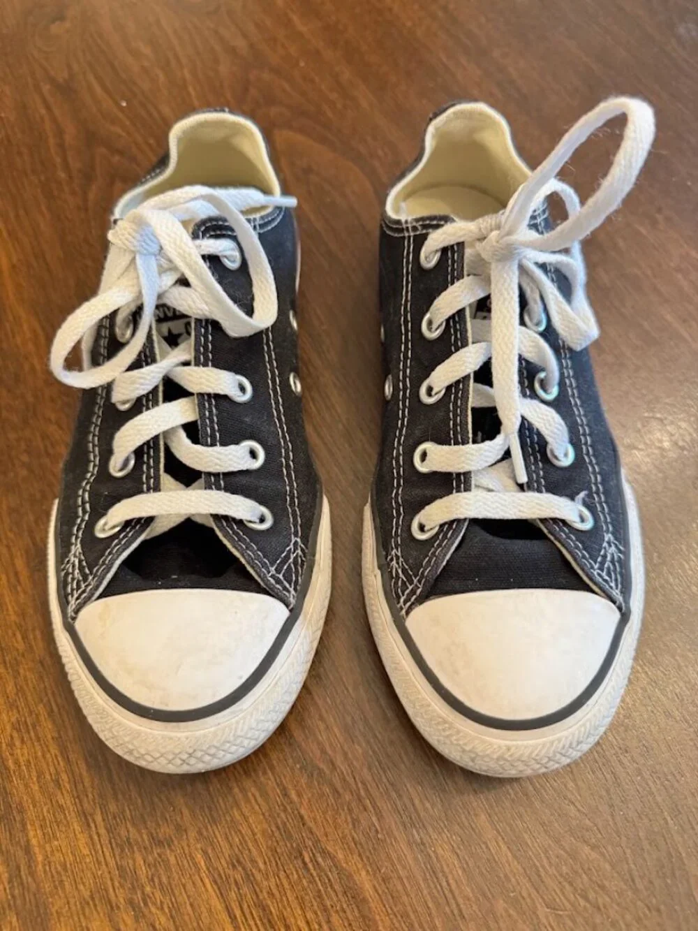 Converse All Star Chuck Taylor Youth Size 2 Shoes Black White Low Top Sneakers